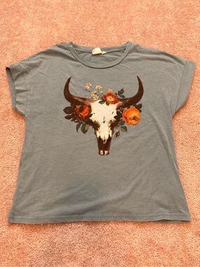 White Crow Seafoam Graphic Tee with Floral Skull Accents